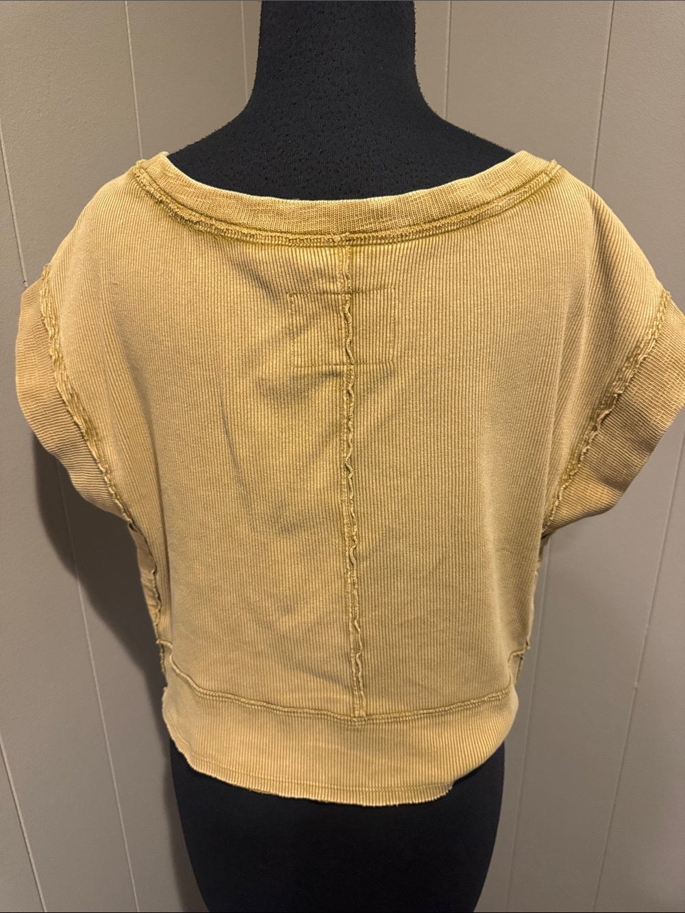 PILCRO Anthropologie washed gold ribbed oversized squared raw seams crop top. S - Picture 4 of 8